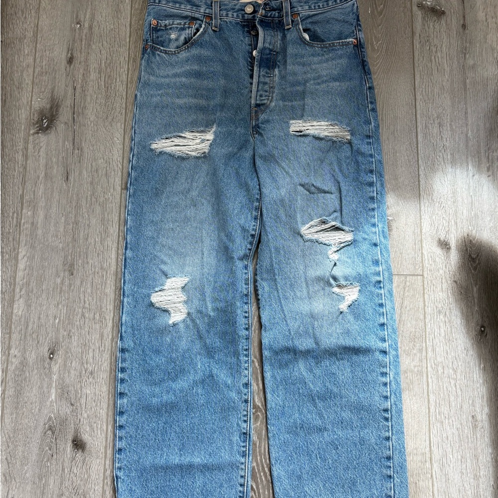Levi Distressed Blue Jeans for Women